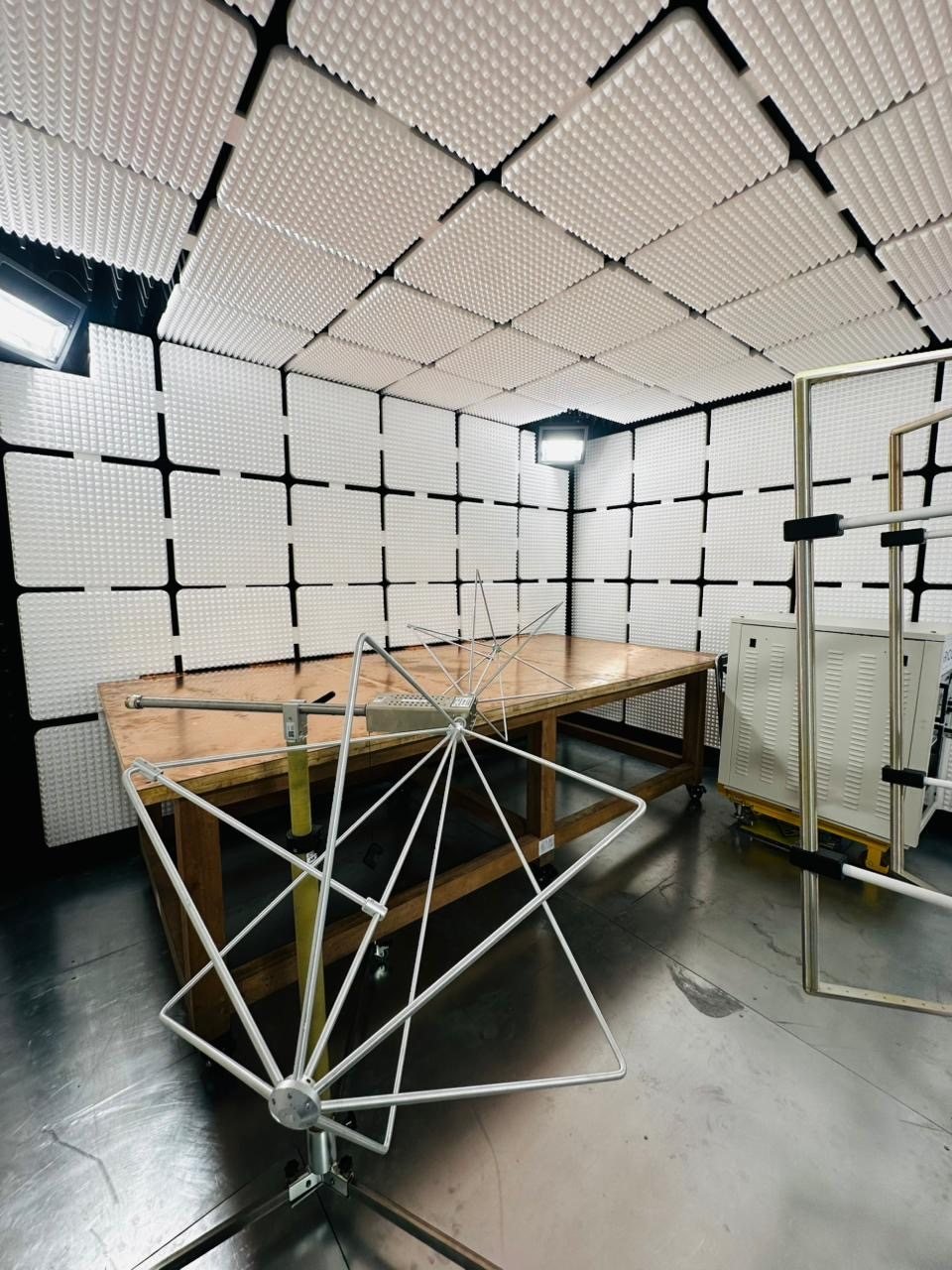 Wireless test chamber
